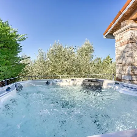 Casa Helena With Whirlpool Ferienhaus Nova Vas (Porec)