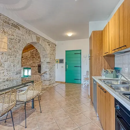 Ferienhaus Casa Helena With Whirlpool Nova Vas (Porec)
