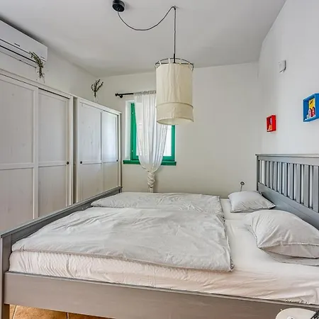 Casa Helena With Whirlpool *