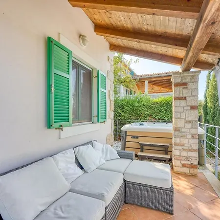Ferienhaus Casa Helena With Whirlpool Nova Vas (Porec)